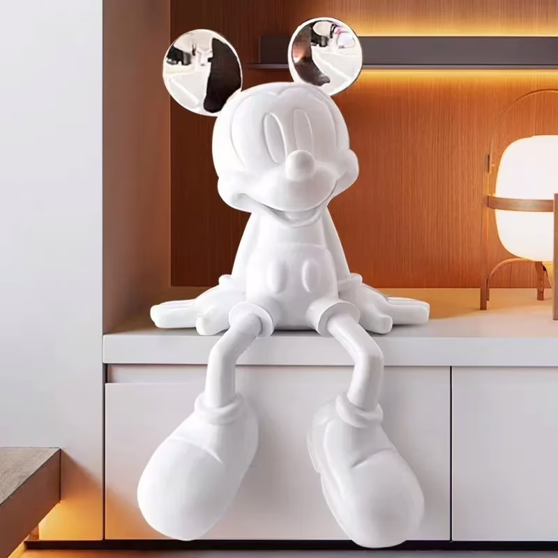 Luxury Mickey Mouse Resin Decoration - Image 4